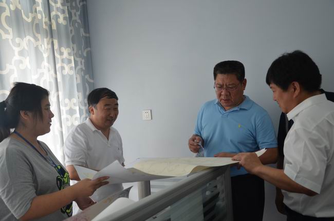 省經(jīng)信委、區(qū)經(jīng)信局領導一行到華紡考察