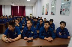 花二車間激勵員工爭創(chuàng)生產亮點  深化精益生產