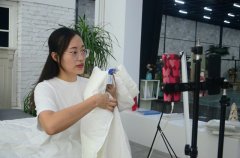 服務(wù)“夜”態(tài)，創(chuàng)造商機(jī)！英儂魏經(jīng)理如是說